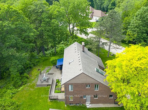 3rd image of 20 Ridgeview Ct