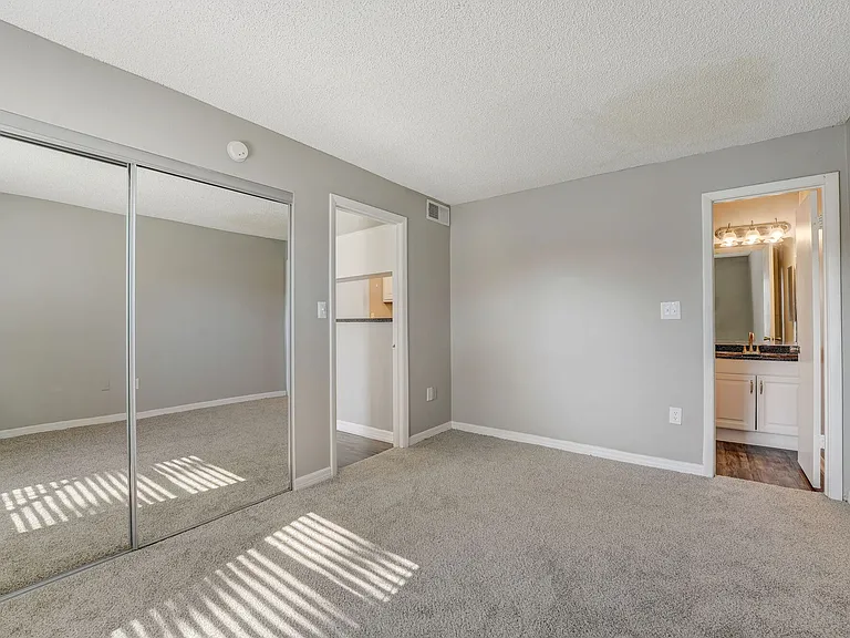 Tamarind Bay Apartments — Photo 18