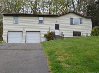 306 Wintergreen Ave, Hamden, CT 06514