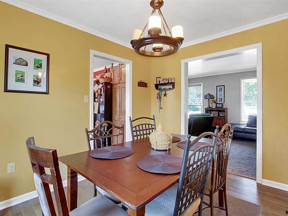5th image of 2738 Carlton Pl
