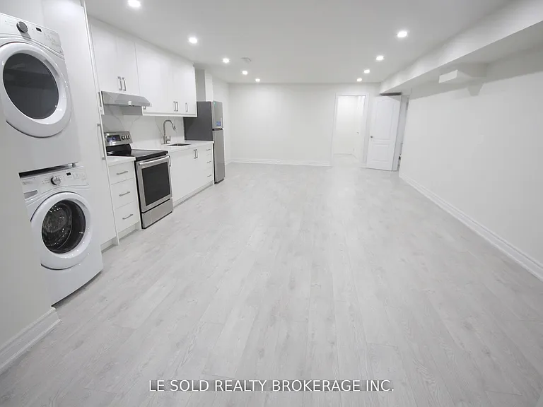 7 Pear Blossom Way #BASEMENT — Photo 8