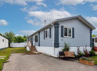 6724 17th Ave SE #6, Calgary, AB T2A0W5