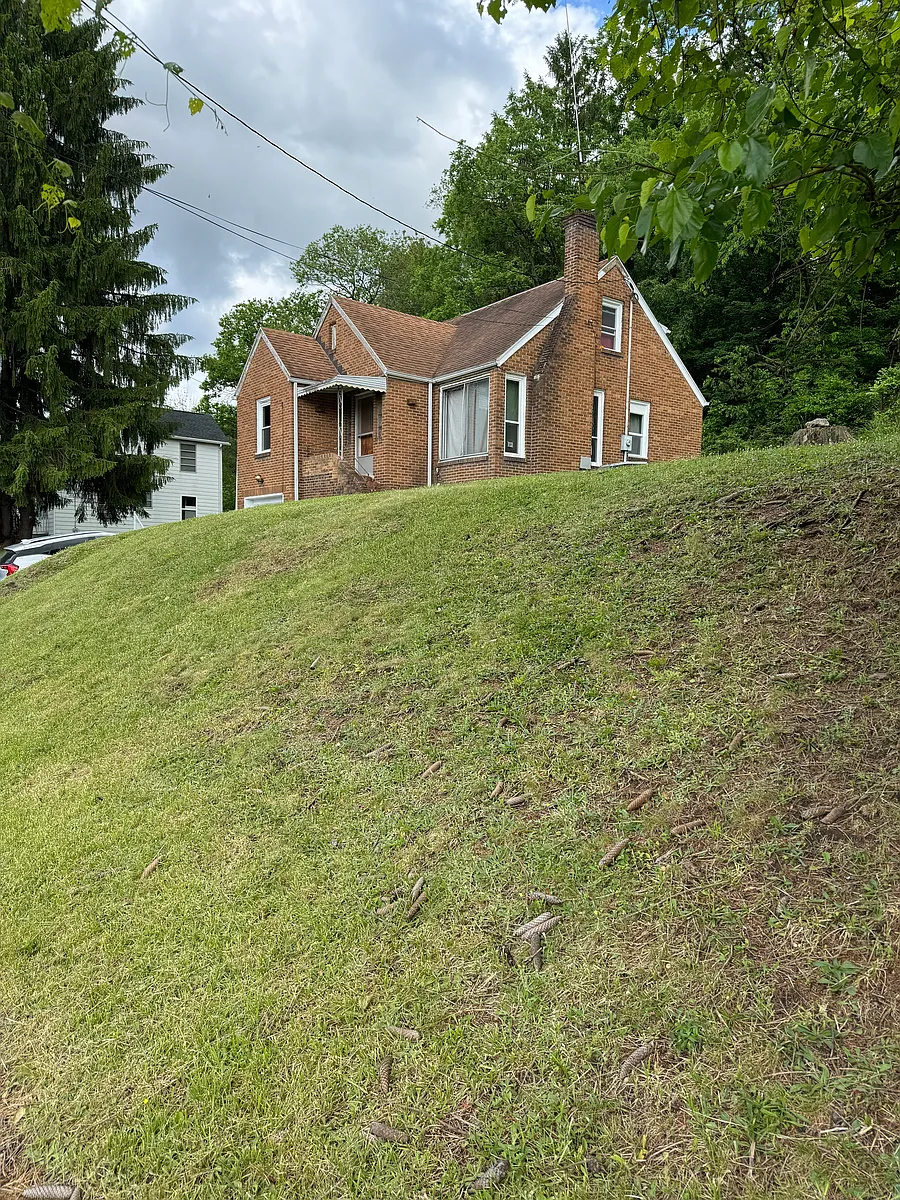 Building Photo - 1121 Speedway Ave