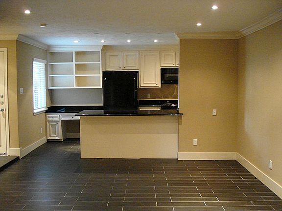 3rd image of 1926 Norfolk St APT 15