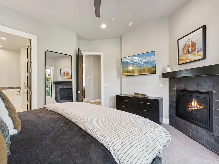 4313 Holly Frost Ct — Photo 21