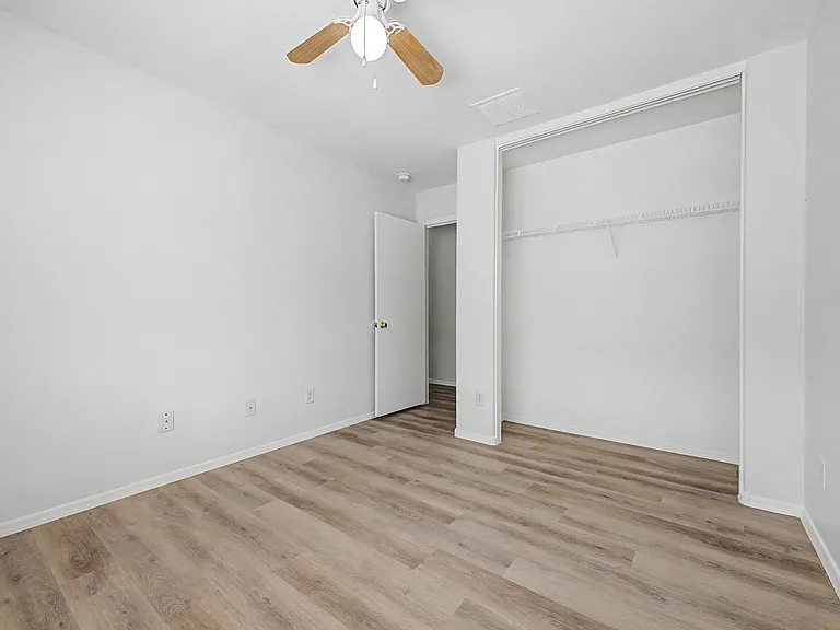 22820 W Papago St — Photo 28