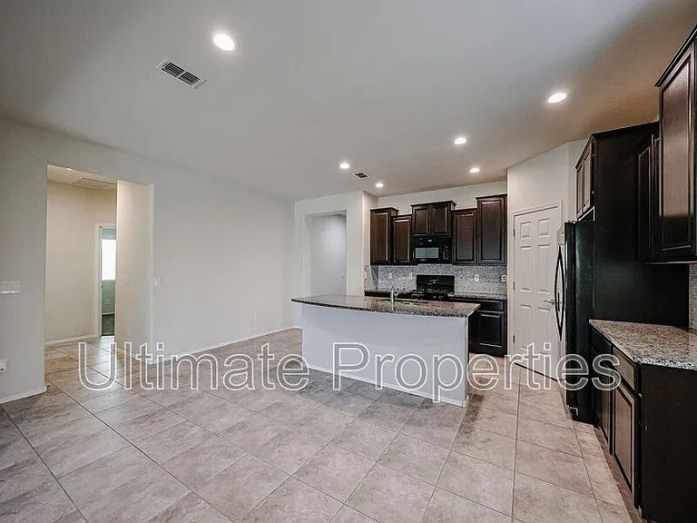 17777 W Maya Way — Photo 5