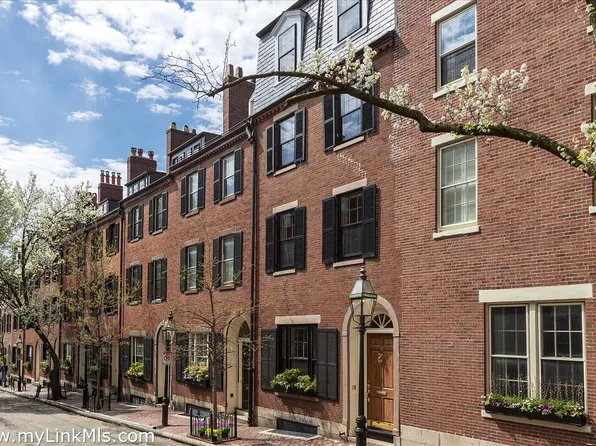 16 W Cedar St, Boston, MA 02108