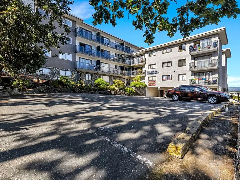 3244 Quadra St — Photo 5