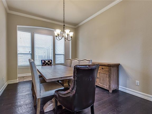5th image of 966 Euclid Dr