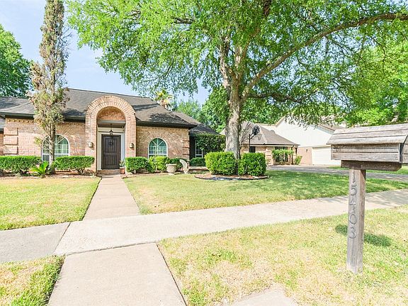 2nd image of 15403 La Paloma Dr