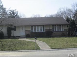 704 Butternut Ln, Easton, PA 18045