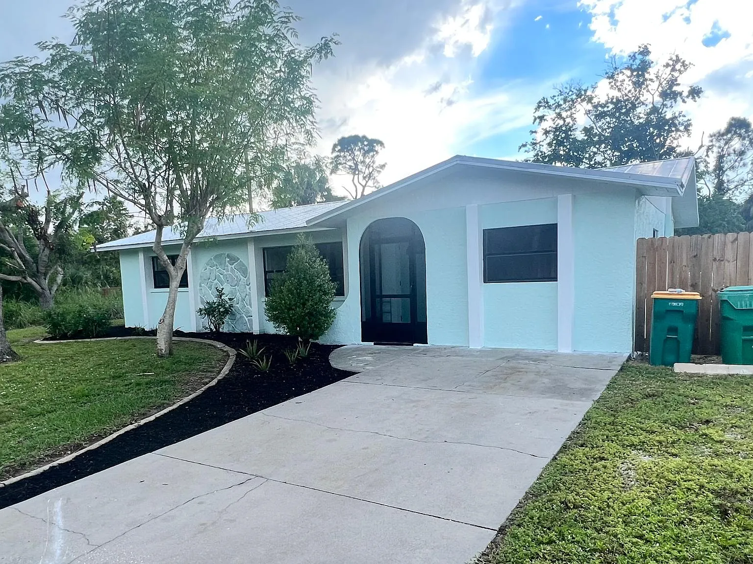 2 bed, 1340 sqft, $2,195 — Photo 1