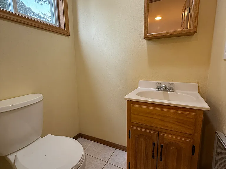 409 Clover Cir — Photo 15