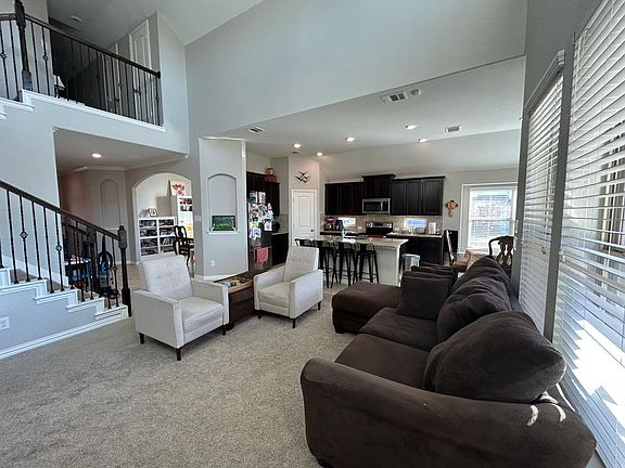2nd image of 406 Hibiscus Dr