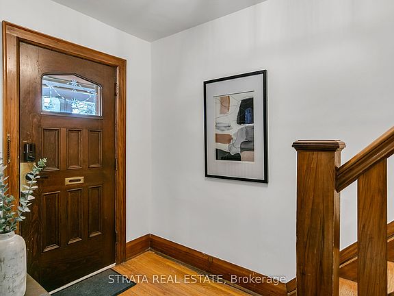 4th image of 40 Roe Ave