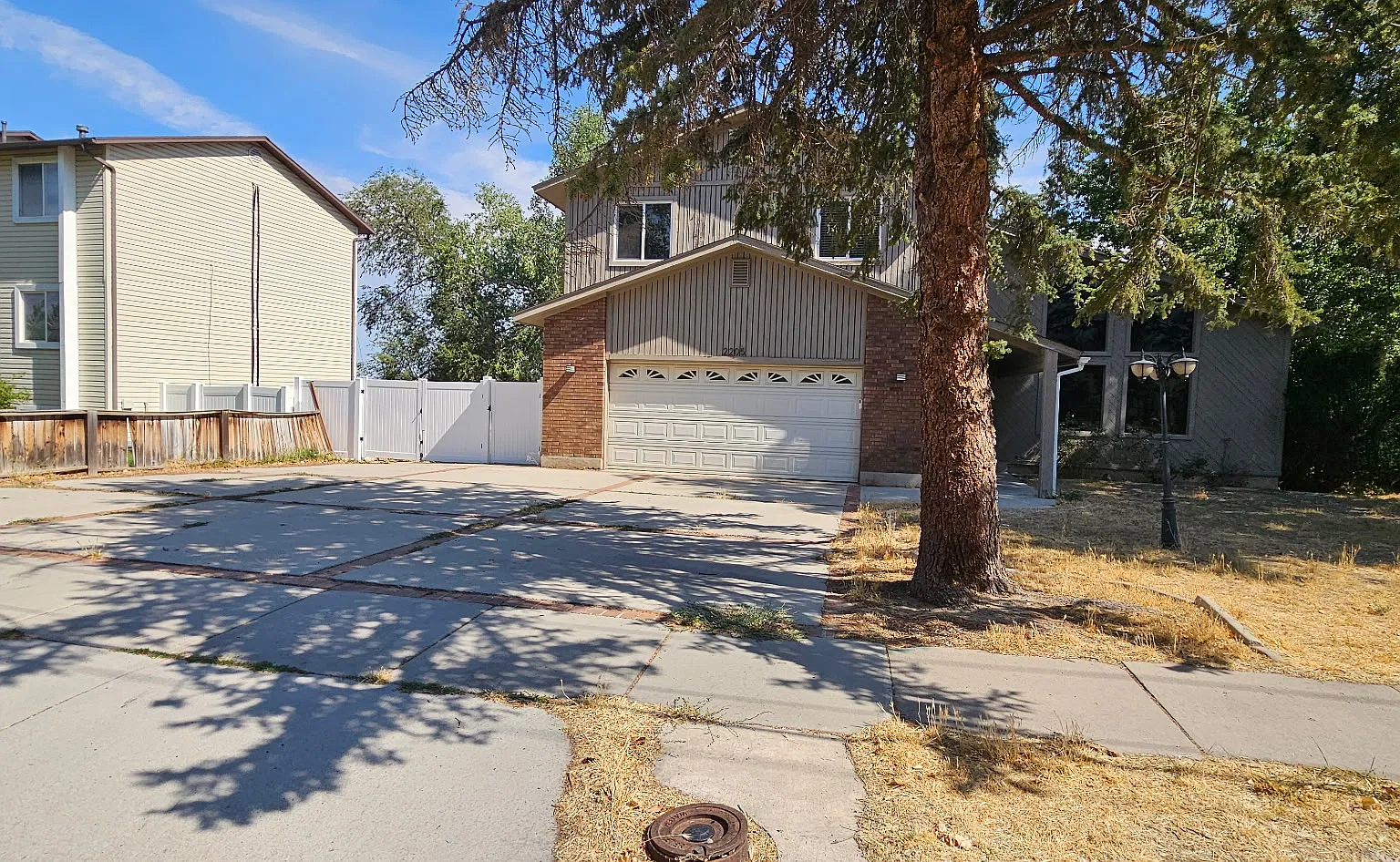 2 bed, 1300 sqft, $2,200 — Photo 1