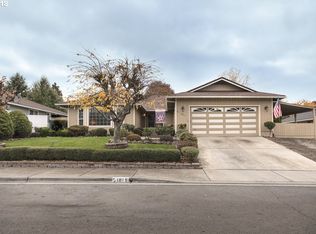 1815 Bristol Dr, Medford, OR