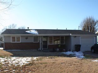 2001 Cron St, Augusta, KS 67010