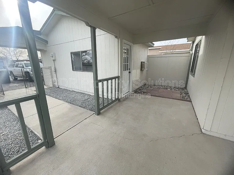4733 Platinum Dr NE — Photo 6