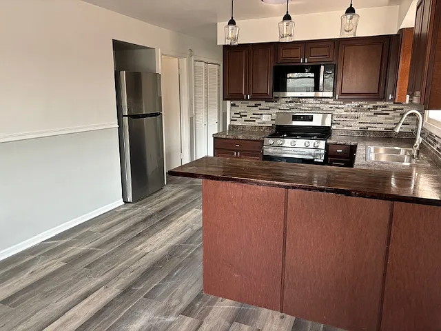306 Crandon Ave — Photo 12