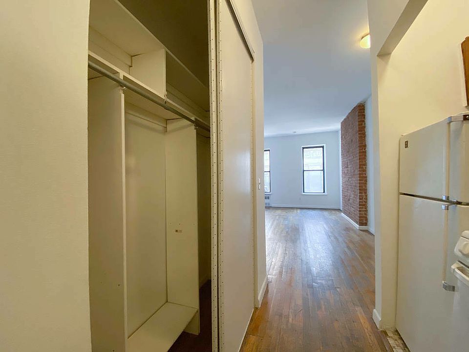 2nd image of 212 E 85th St #B3