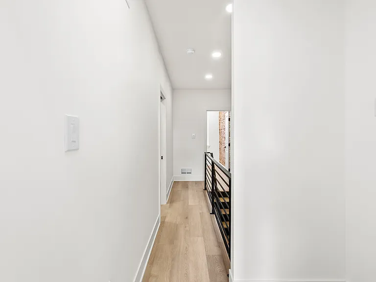 4503 N 19th St #2 — Photo 35