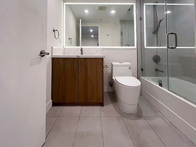 941 N Martel Ave #100B — Photo 6