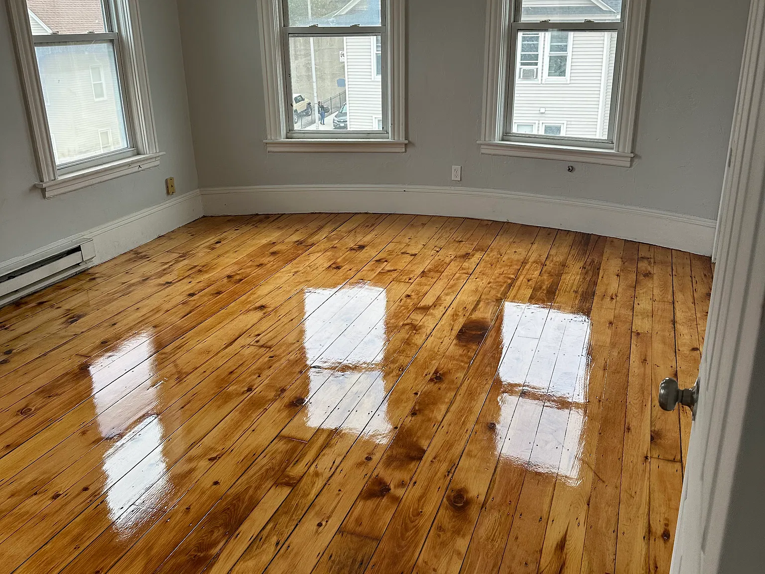 3 bed, 1200 sqft, $2,000 — Photo 4