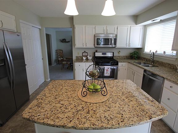 5th image of 3011 Woodbridge Creek Dr