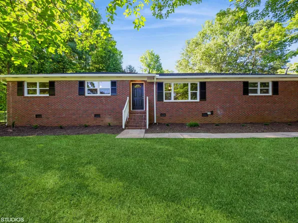 7 Mark Dr, Greenville, SC 29611