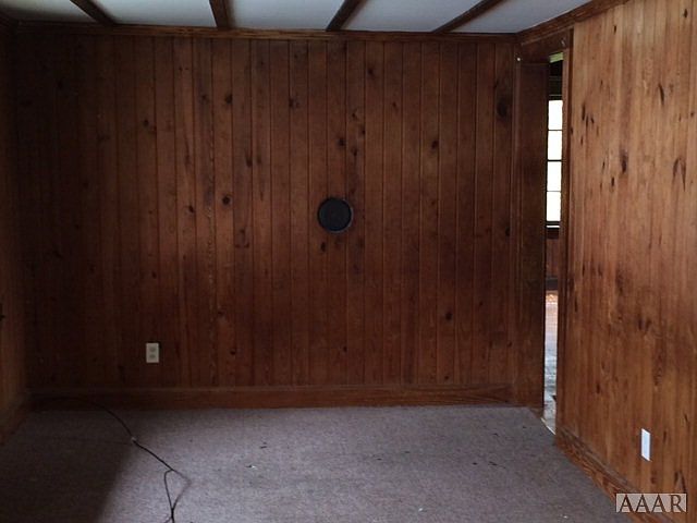 2nd image of 506 Bell St