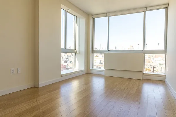 Rented by Kahen Properties | media 26