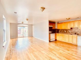 261 Halladay St #3A, Jersey City, NJ 07304
