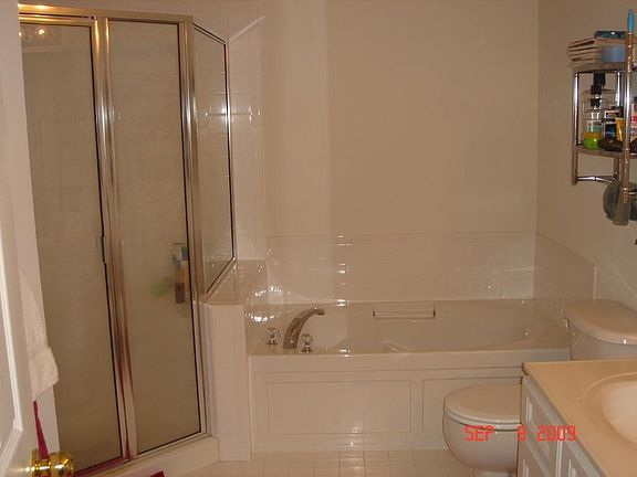 Upper level master bath