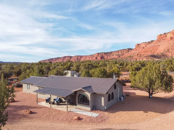 8901 E Serenity Rd, Kanab, UT 84741