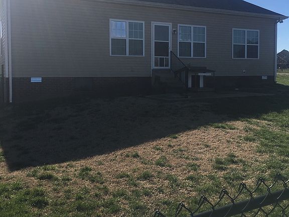 2nd image of 500 Makenzie Ave