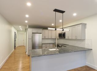 133 Bank St APT 2L, New London, CT 06320