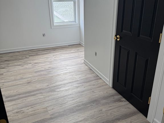 4th image of 61 Forest St #3