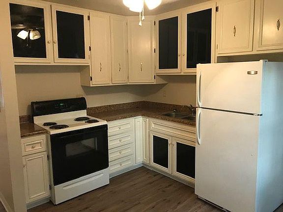 3rd image of 2137 Chaffe Ct