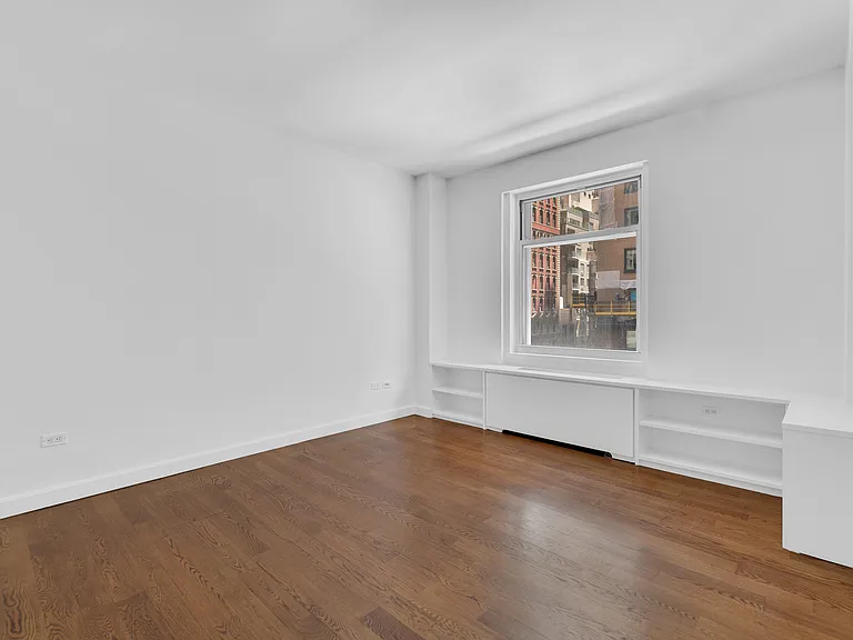 100 W 58th St #4C — Photo 12