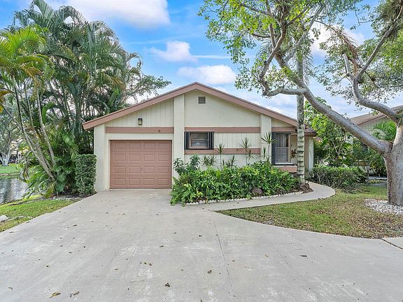 2nd image of 4289 Acacia Circle