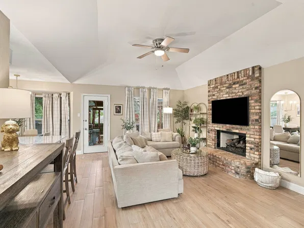 1639 Catherine St, Midlothian, TX 76065
