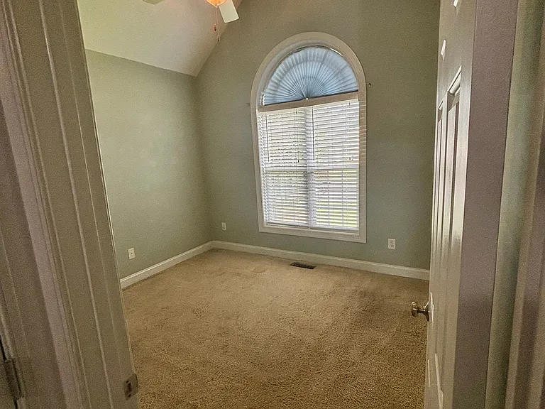 2037 Cherrytree Ln — Photo 10