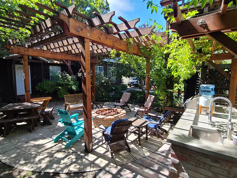 4015 Adeline St — Photo 1