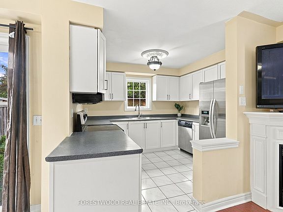 5th image of 117 Checkerberry Cres