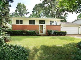 1830 Bobbinray Ave, Florissant, MO 63031