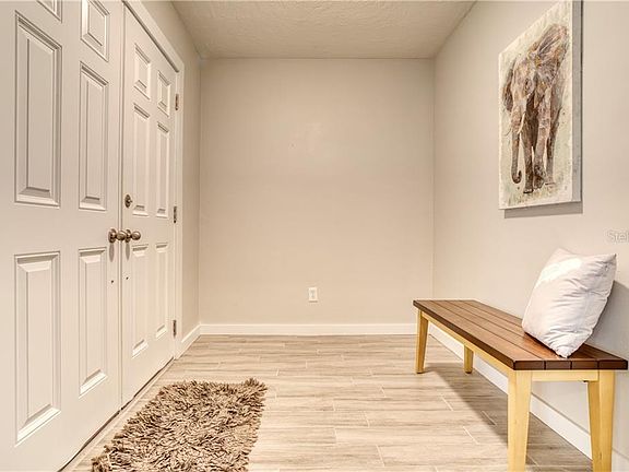 3rd image of 241 Summerwood Trl