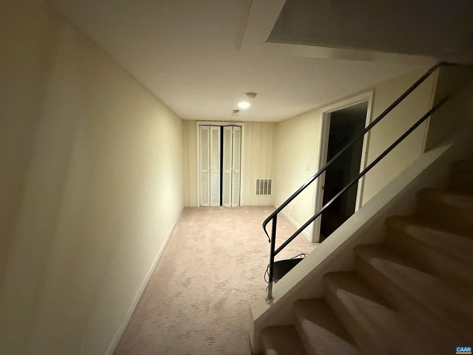 1 bed, 1.0 bath, 1262 sqft, $1,300 — Photo 2
