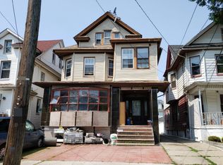 9122 121st St, Richmond Hill, NY 11418